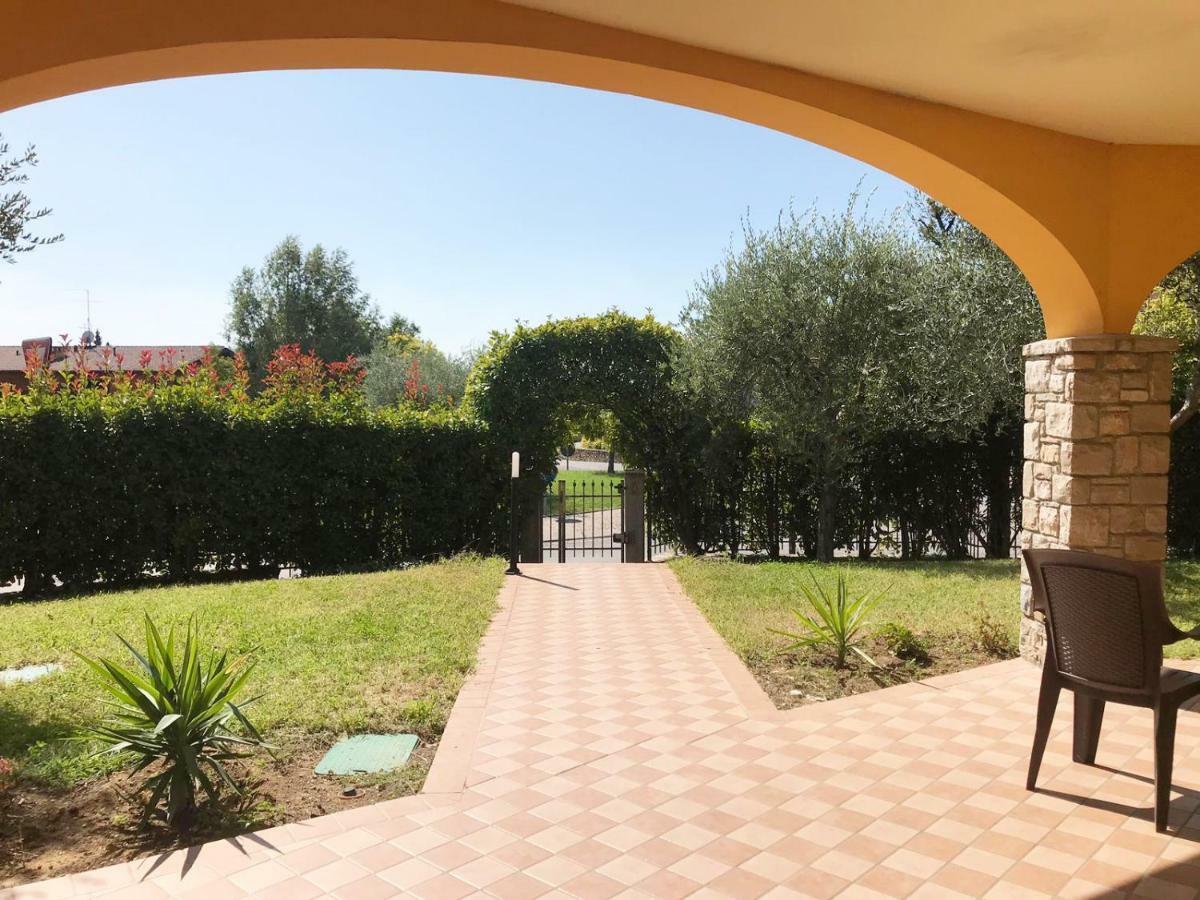 Villa The Sweet Rose With Pool Manerba del Garda Buitenkant foto
